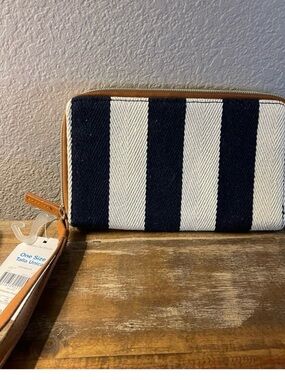 New Striped Wristlet Zipper Wallet Black and White NWT